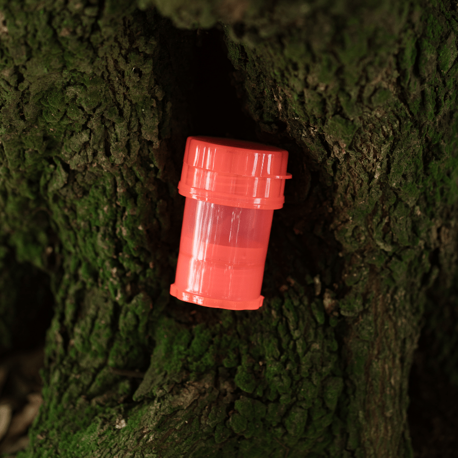 PLASTIC GRINDER WITH STORAGE