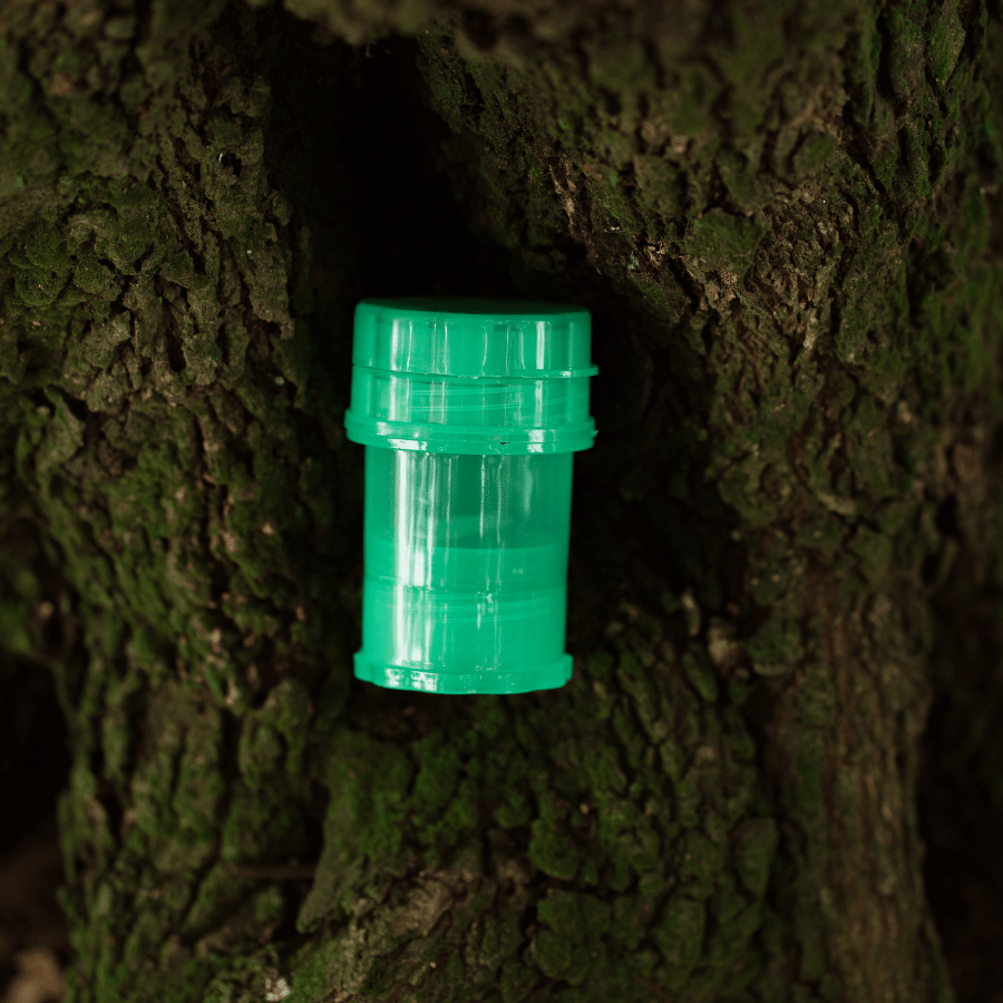 PLASTIC GRINDER WITH STORAGE