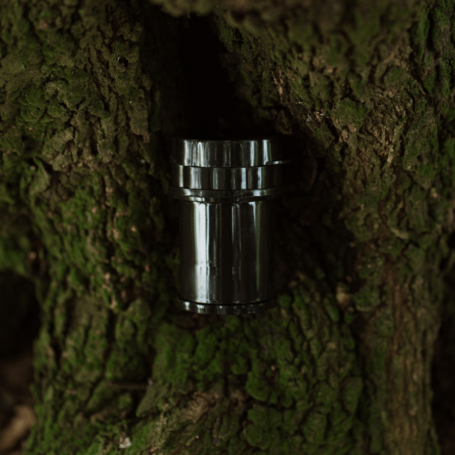 PLASTIC GRINDER WITH STORAGE
