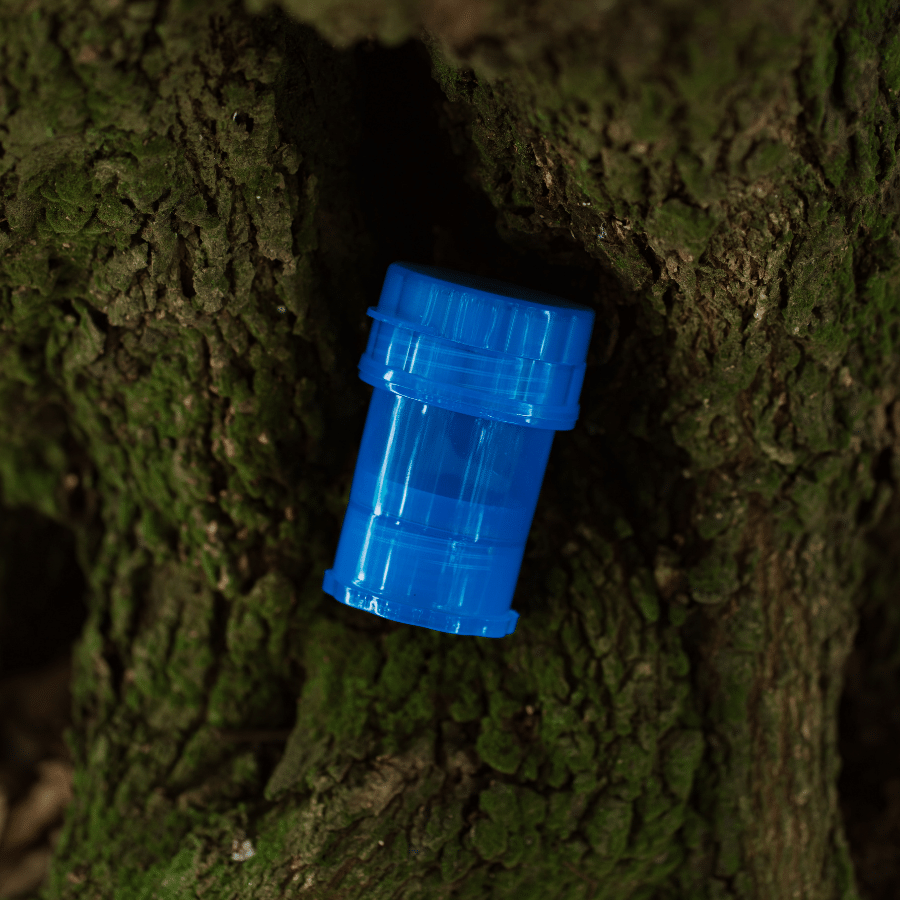 PLASTIC GRINDER WITH STORAGE