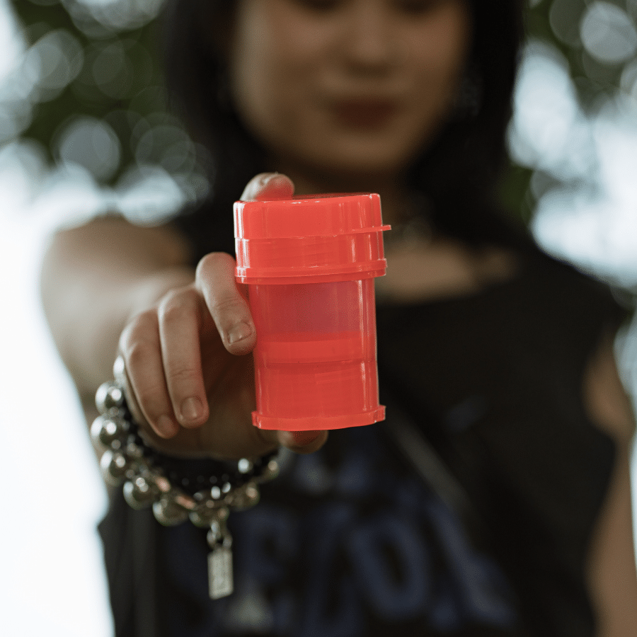 PLASTIC GRINDER WITH STORAGE
