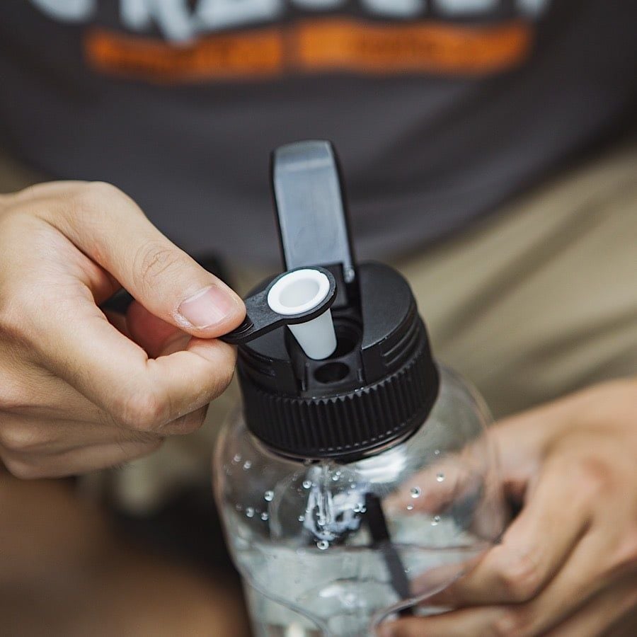 water bottle bong