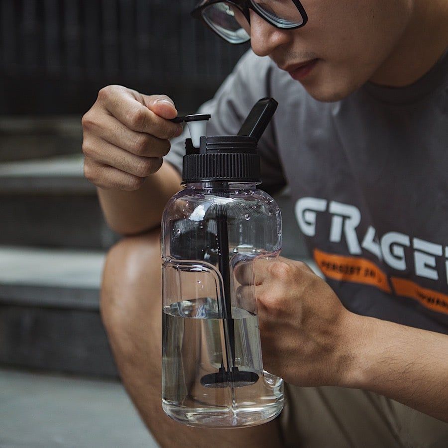 water bottle bong